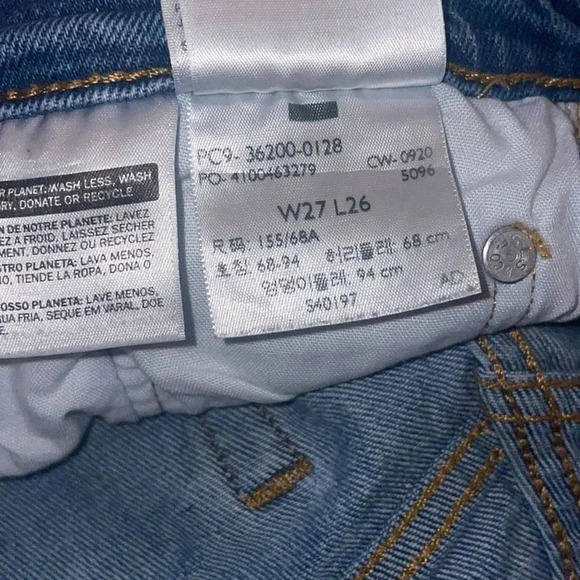 Levi’s Women’s 501 Cropped Straight Leg Jeans Size 27 - Picture 4 of 6